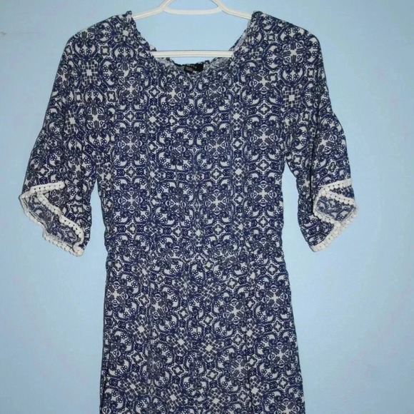 Amy Byer Blue and White Romper Large Flutter Sleeve Elastic Waistline - Picture 2 of 14